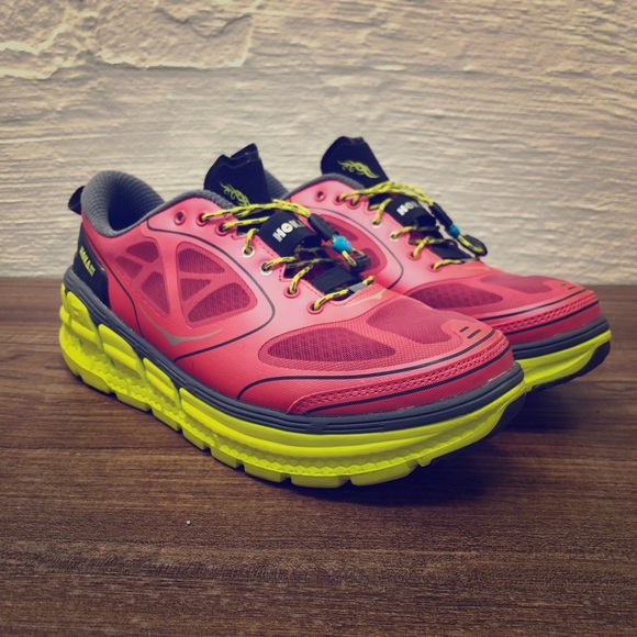hoka conquest womens